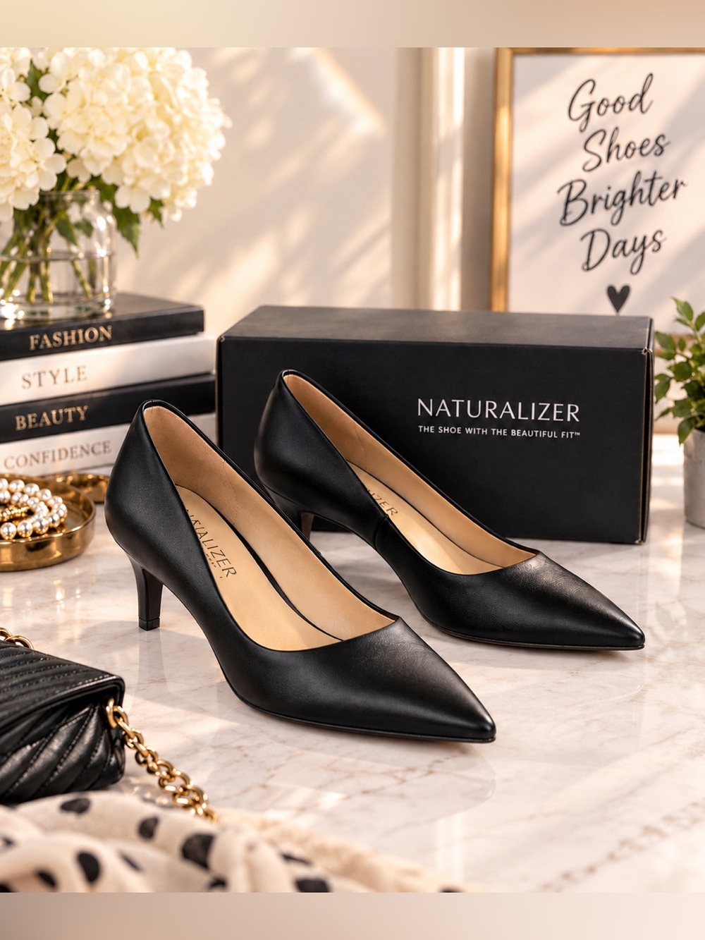 NWOT Naturalizer Everly Black Leather Pointed Toe Pumps Heels | Size 9M